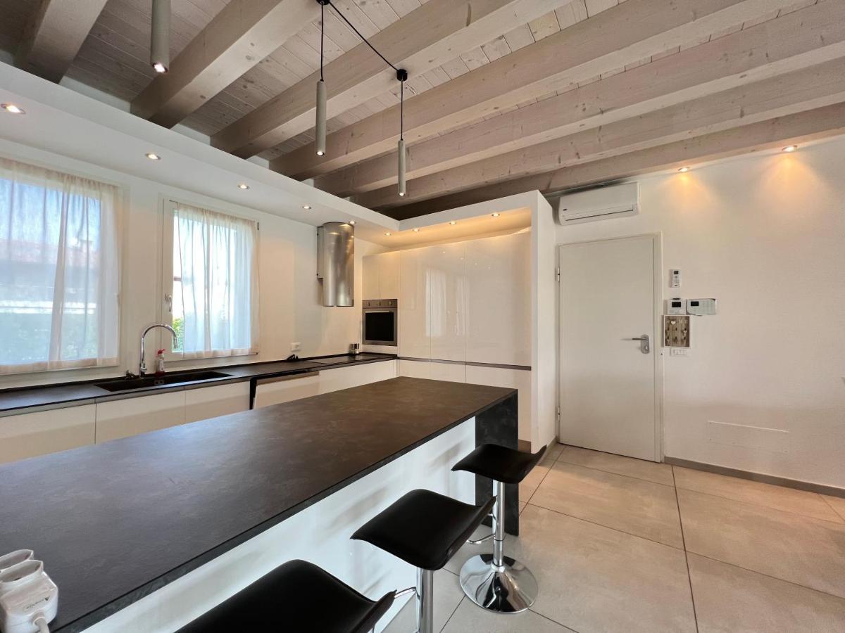 Lugana Villa Peschiera del Garda