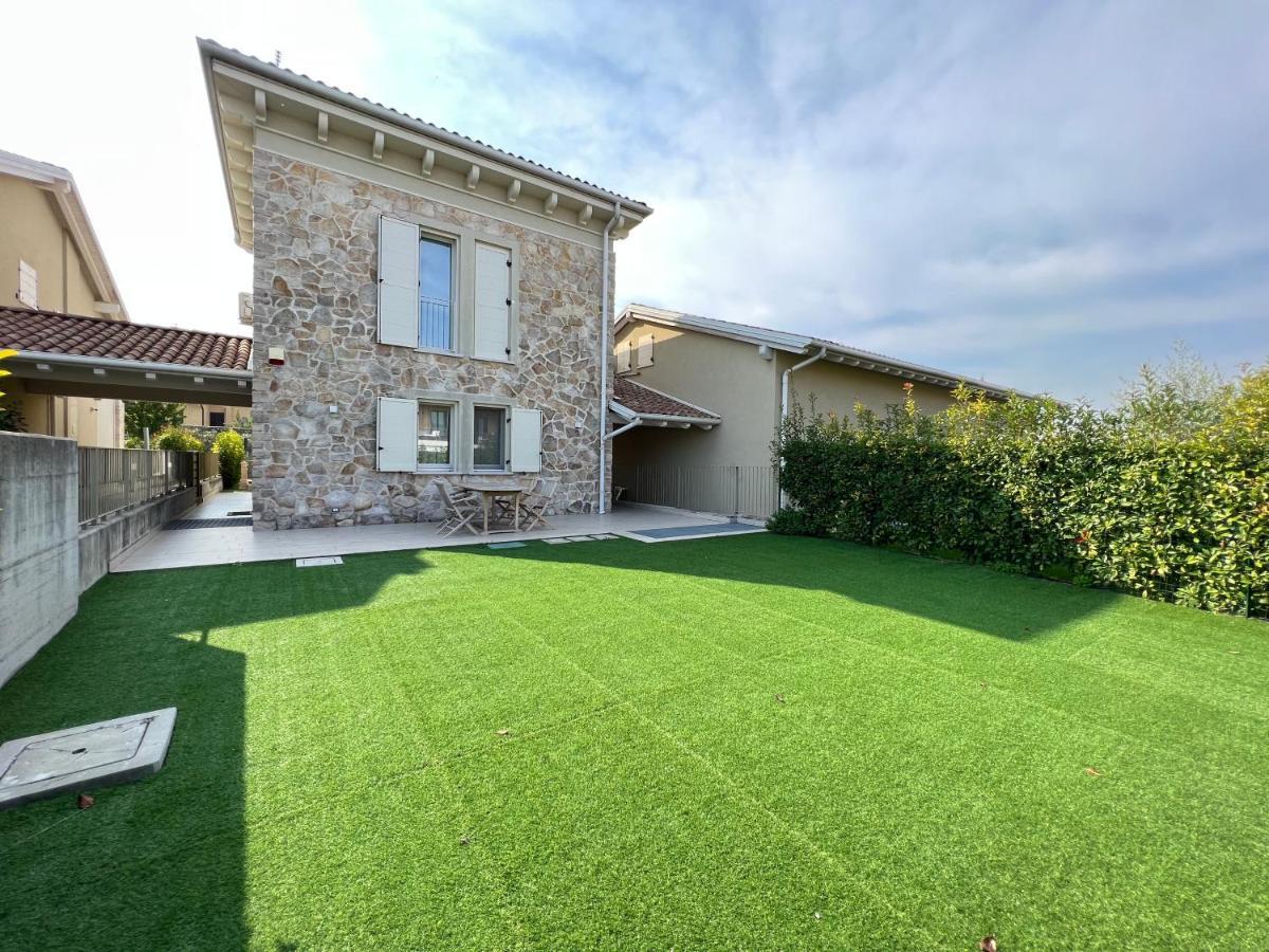 Lugana Villa Peschiera del Garda